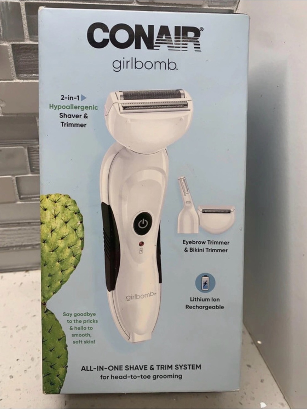 Conair Girlbomb White 2-in-1 Hypoallergenic Shaver & Trimmer